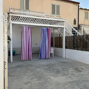 casa-carlotta-donnalucata-sicily.sicilyhotelsitaly.net/